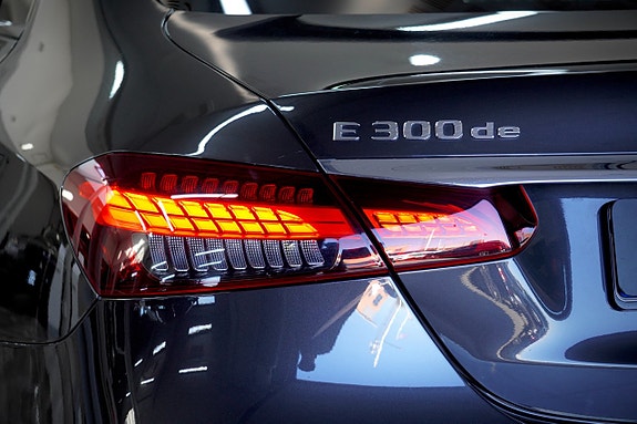 Mercedes-Benz E300 de 12 of 20