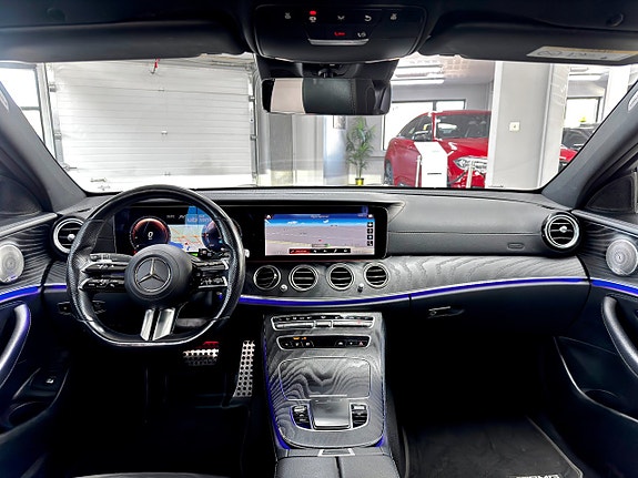 Mercedes-Benz E300 de 13 of 20