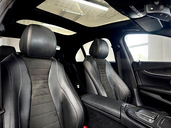 Mercedes-Benz E300 de 8 of 20