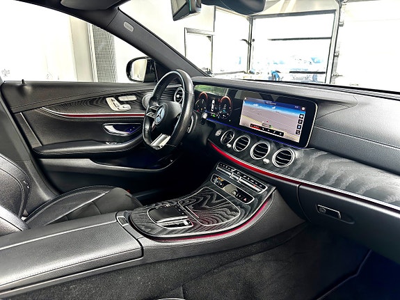 Mercedes-Benz E300 de 15 of 20