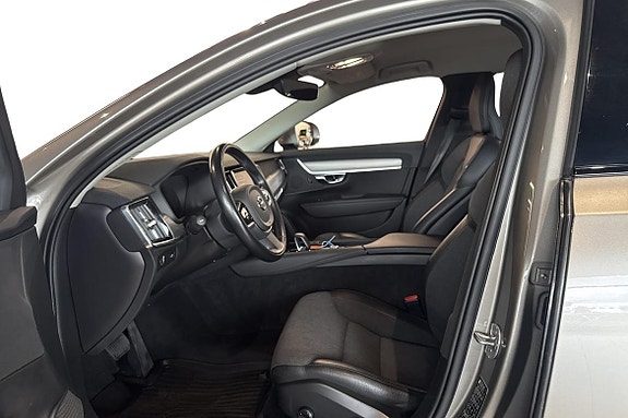 Volvo V90 Cross Country 12 of 29
