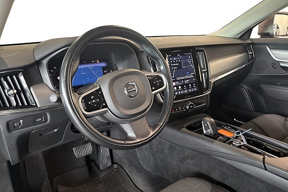 Volvo V90 Cross Country 7 of 29