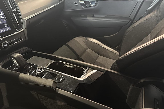 Volvo V90 Cross Country 18 of 29