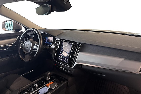Volvo V90 Cross Country 10 of 29