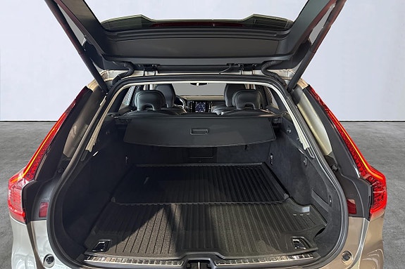 Volvo V90 Cross Country 17 of 29