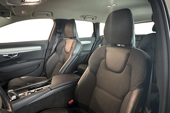 Volvo V90 Cross Country 28 of 29