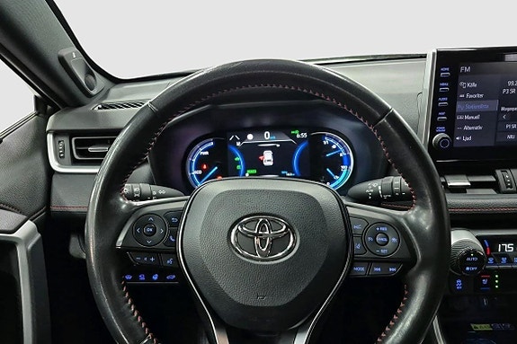 Toyota RAV4 10 of 11