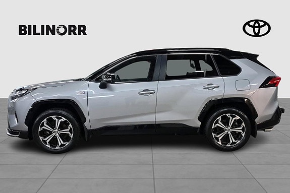 Toyota RAV4 3 of 11