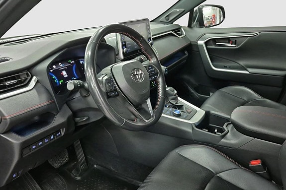 Toyota RAV4 7 of 11