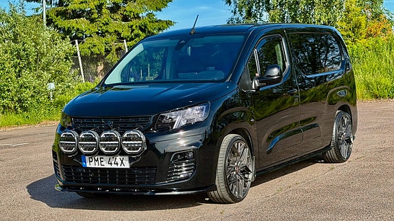 Peugeot Partner 2 of 5