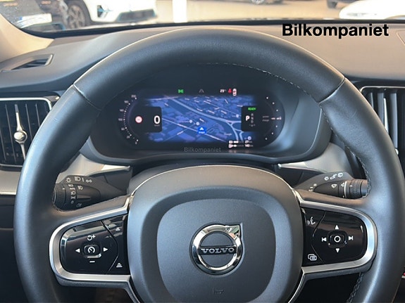 Volvo XC60 9 of 19