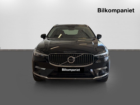 Volvo XC60 2 of 19