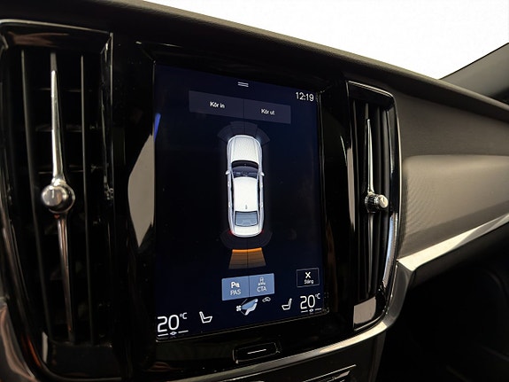 Volvo S90 24 of 30