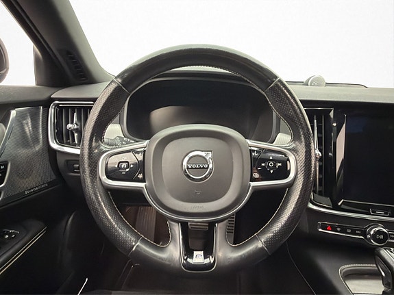 Volvo S90 11 of 30