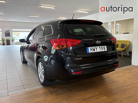 Kia Ceed 3 of 5