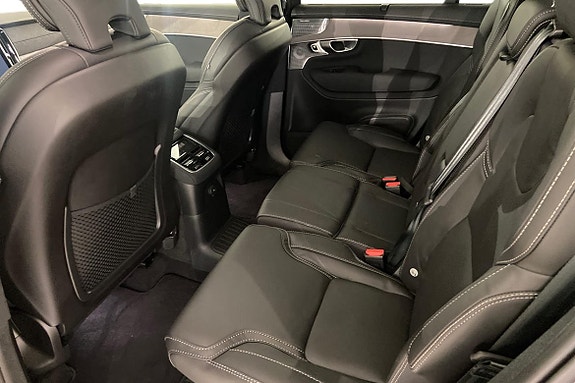 Volvo XC90 13 of 27