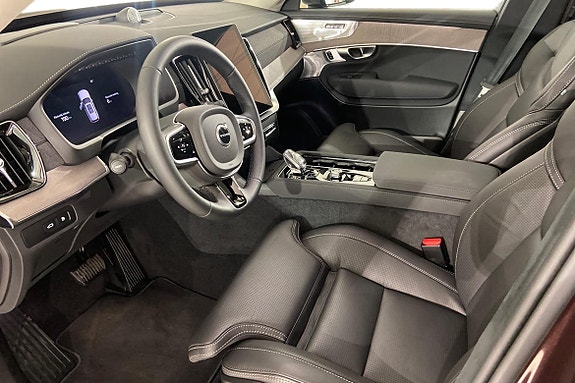 Volvo XC90 14 of 27