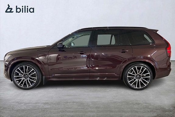 Volvo XC90 3 of 27