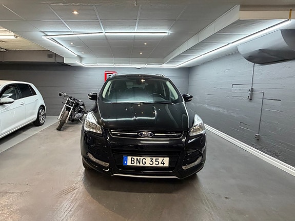Ford Kuga 2 of 5