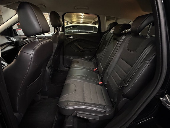 Ford Kuga 8 of 18