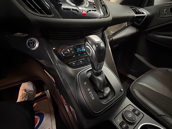 Ford Kuga 15 of 18