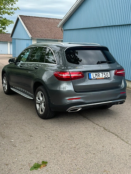 Mercedes-Benz GLC350 e 3 of 5
