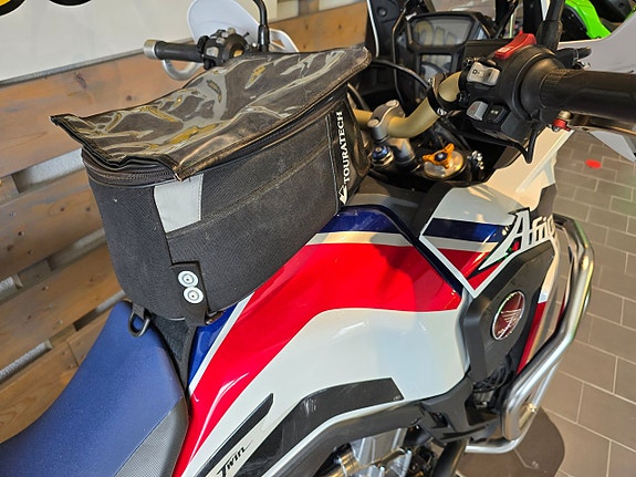 Honda Powersports CRF1000 DCT Africa Twin Tri-Color 5 of 9