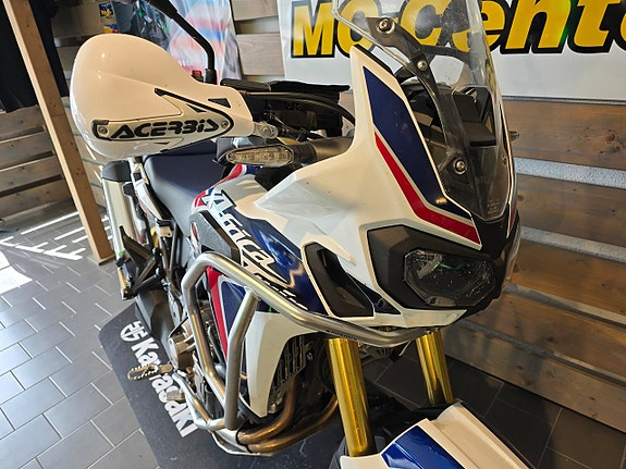 Honda Powersports CRF1000 DCT Africa Twin Tri-Color 6 of 9