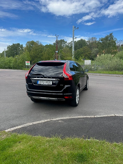 Volvo XC60 4 of 7