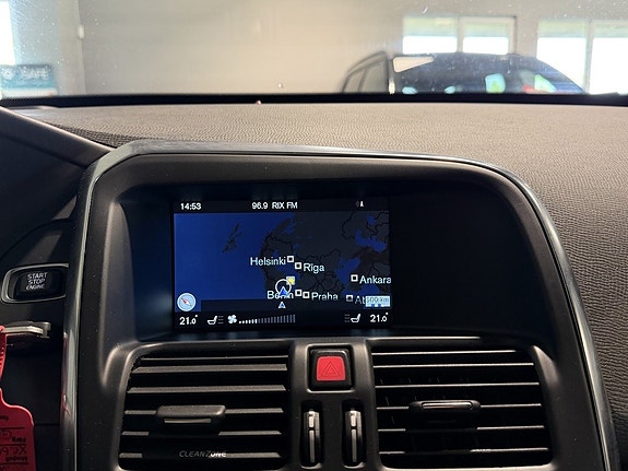 Volvo XC60 21 of 30