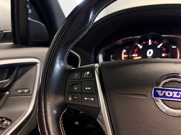 Volvo XC60 27 of 30