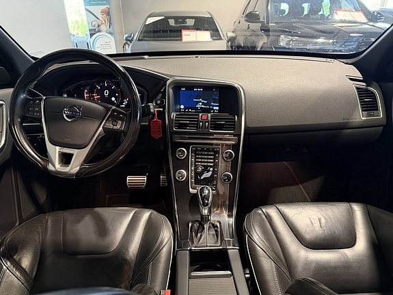 Volvo XC60 17 of 30