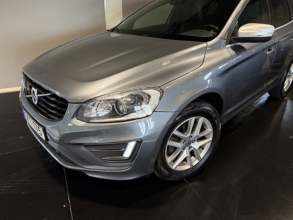 Volvo XC60 11 of 30