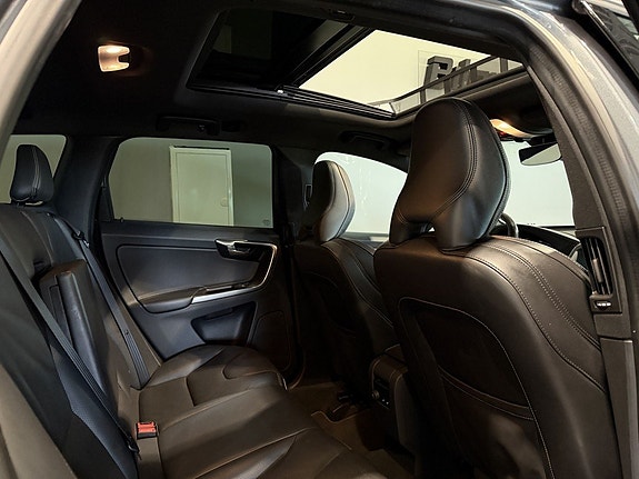 Volvo XC60 20 of 30
