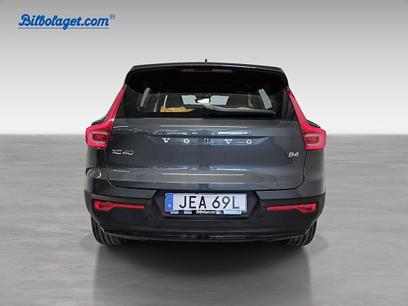 Volvo XC40 5 of 5