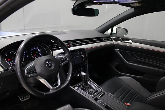 Volkswagen Passat 8 of 13