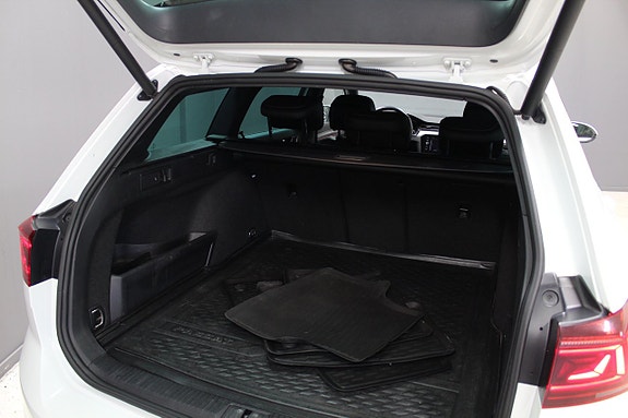 Volkswagen Passat 13 of 13