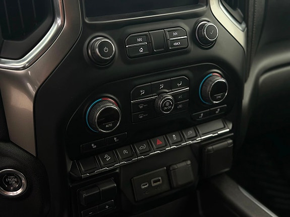 Chevrolet Silverado 1500 9 of 24