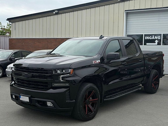 Chevrolet Silverado 1500 4 of 24