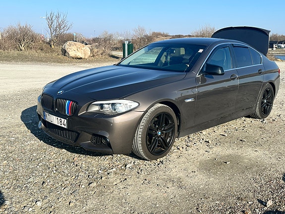 BMW 520d 3 of 5