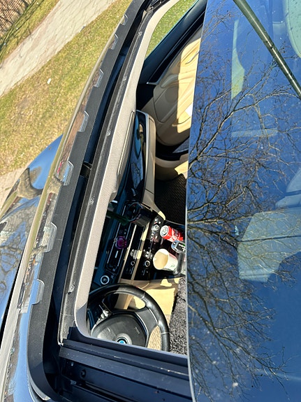 BMW 520d 2 of 5