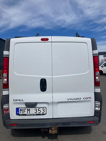 Opel Vivaro 5 of 5