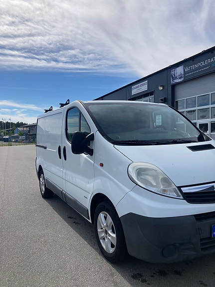 Opel Vivaro 2 of 5
