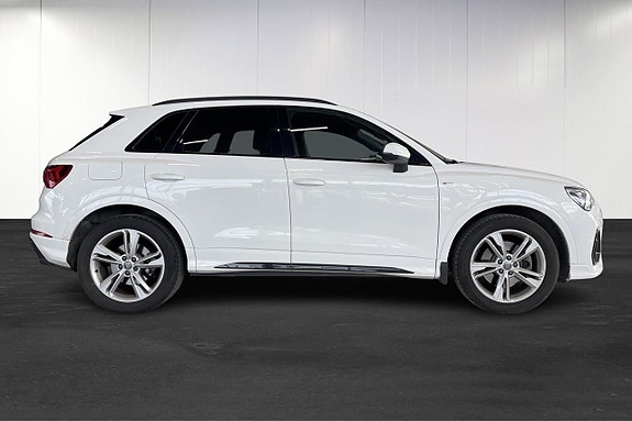 Audi Q3 5 of 5