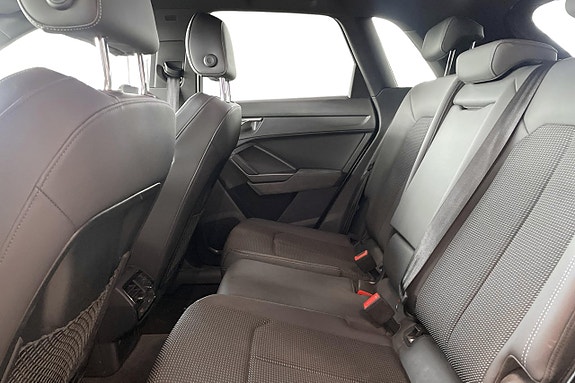 Audi Q3 14 of 24