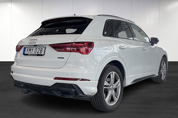Audi Q3 4 of 5