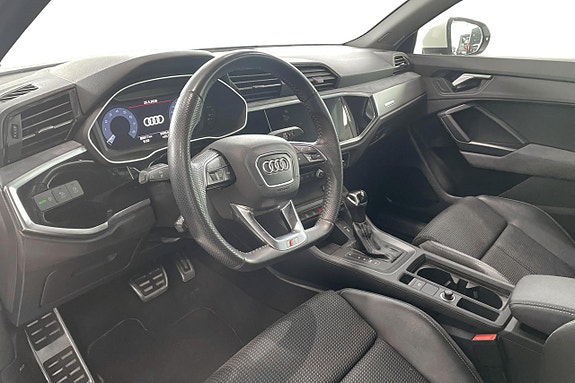 Audi Q3 9 of 24