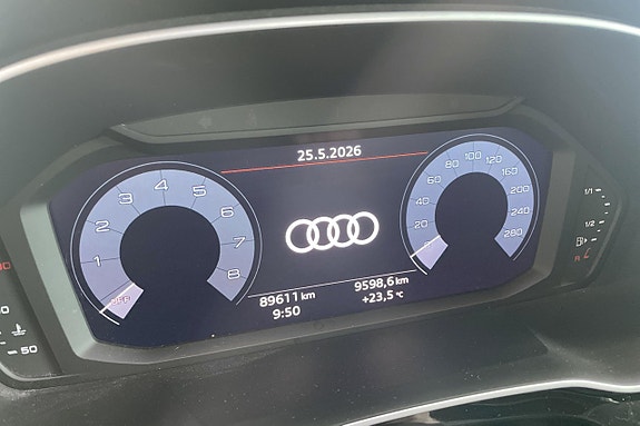 Audi Q3 19 of 24