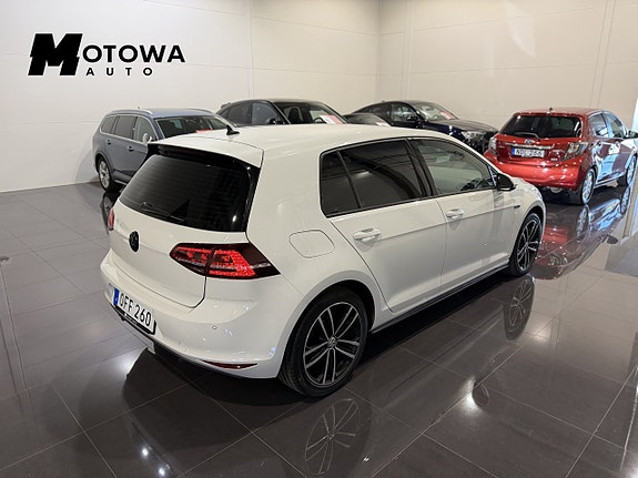 Volkswagen Golf VII 6 of 26