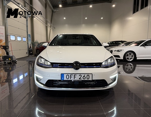 Volkswagen Golf VII 4 of 26